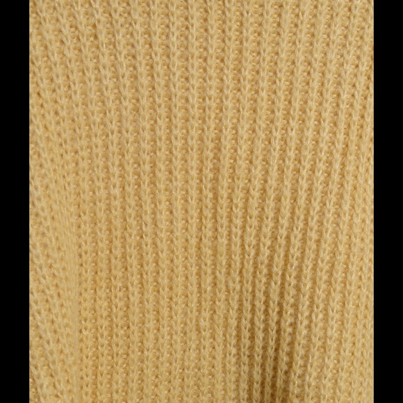 Cropped Sweater - Picture 4 of 4