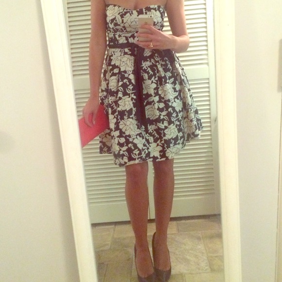 Chic Dress with rose print 🌹