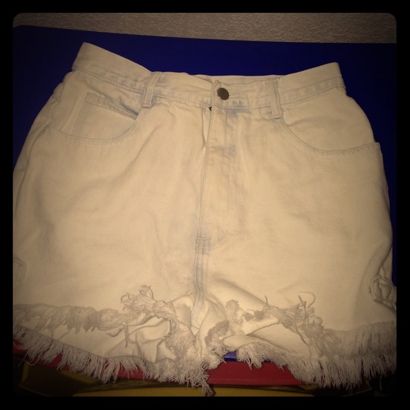 Vintage high waisted shorts!