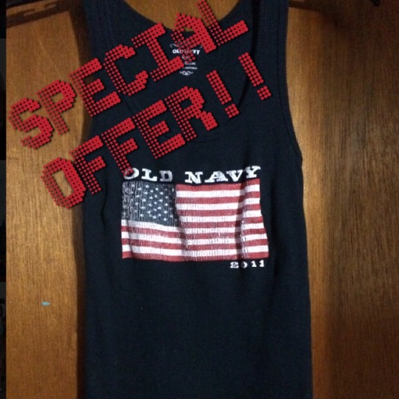 FREE WITH ANY PURCHASE old navy 4th of July tank!!