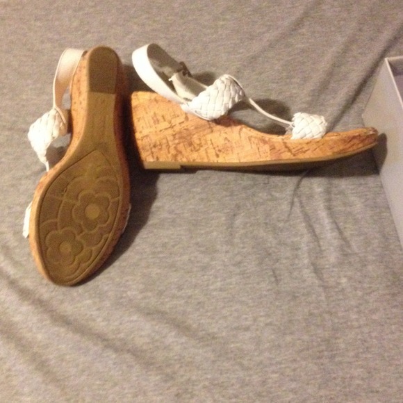 Girls Sandals - Picture 3 of 3