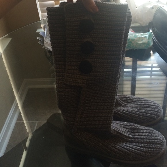 💢REDUCED💢 AUTHENTIC ✨GREY UGGs!