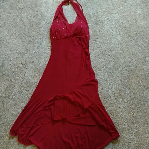 Red dress size S stretches a little