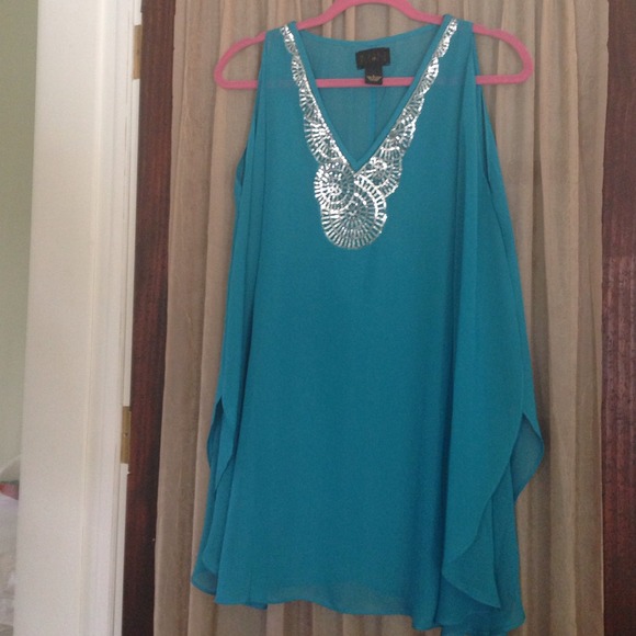 Turquoise tunic ,cd showers - Picture 1 of 2