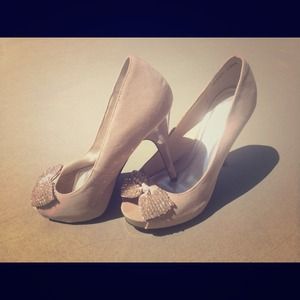 ***NEW Markdown*** Crystal Bow Peep Toes!!