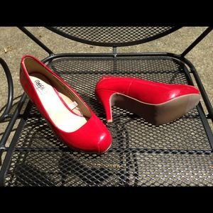 Mossimo Red Patent Retro Platform Pumps 8 Shoes