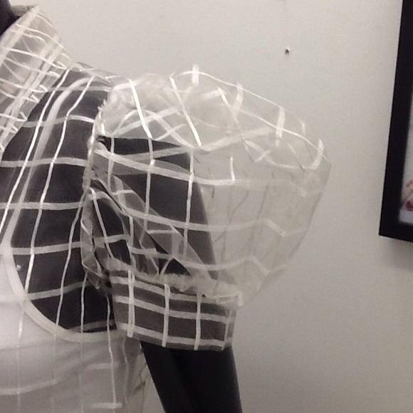 Modalistas white opaque top. - Picture 3 of 4