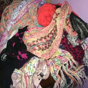 scarfs.