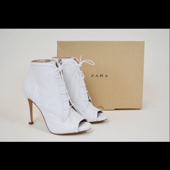 ON HOLD!!!! Zara brand new white Booties size 37