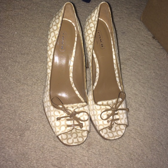 AUTHENTIC ✨COACH heels! 👠👡🎉🎉🎉