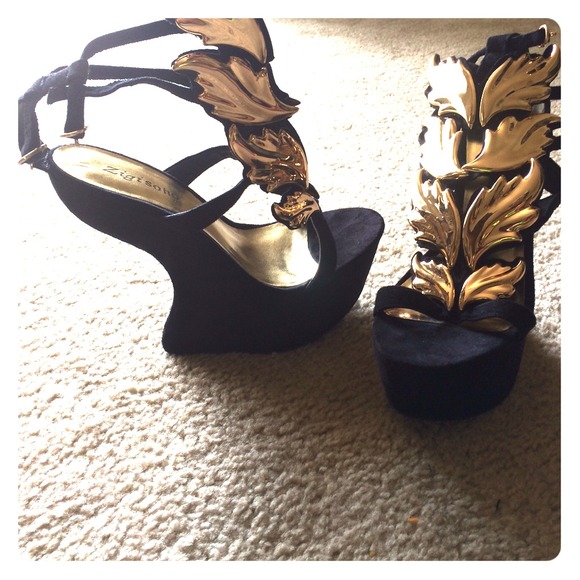 Zigi gold played wing heels