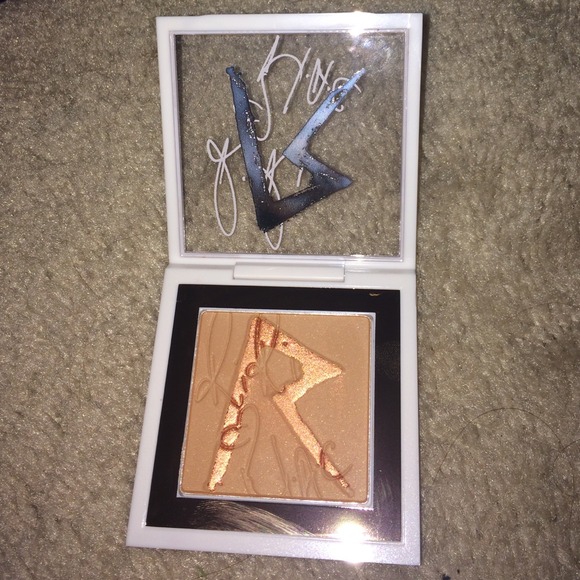 MAC RIRI COLLECTION BRONZER