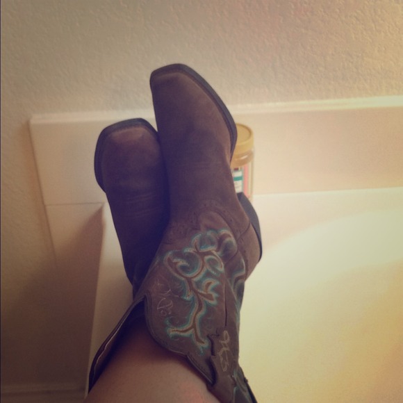 🚫Justin Cowgirl boots🚫on hold🚫