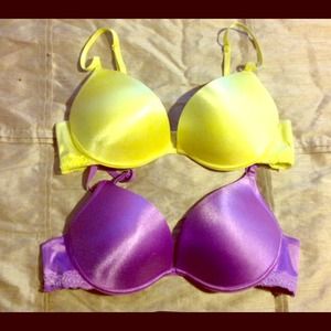 SOLD!!! Fredericksburg of Hollywood Bras Sz 38D