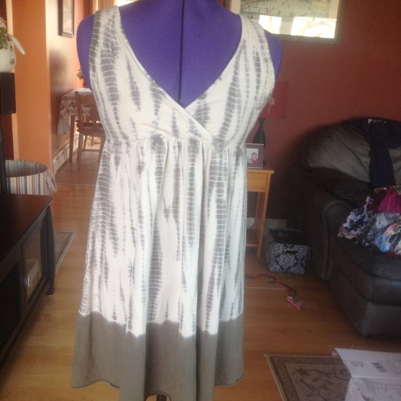 Calvin Klein Dresses & Skirts - Tan and olive tie dye dress