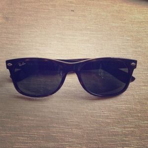 Original Ray Ban tortoise new wayfarer
