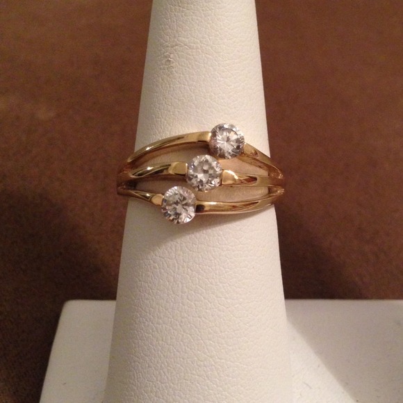 🔸sold🔸 Lia Sophia ring - Picture 1 of 4
