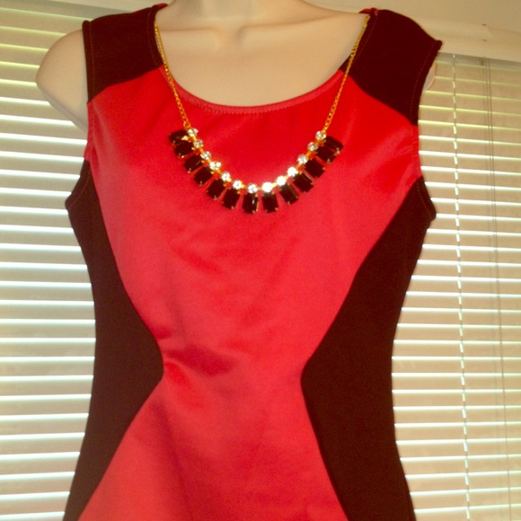 Dress INCLUDING necklace