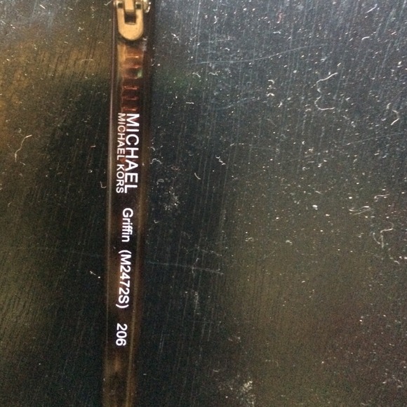 Semi new Michael Kors Sunglasses - Picture 3 of 4