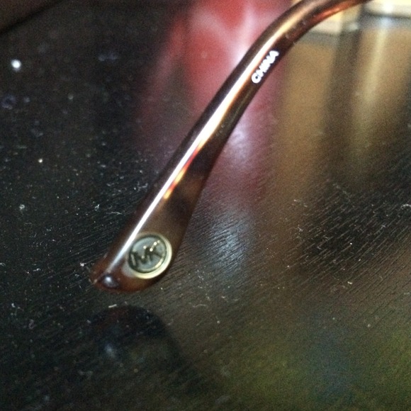 Semi new Michael Kors Sunglasses - Picture 4 of 4