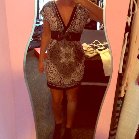 Cute dress with sleeve!