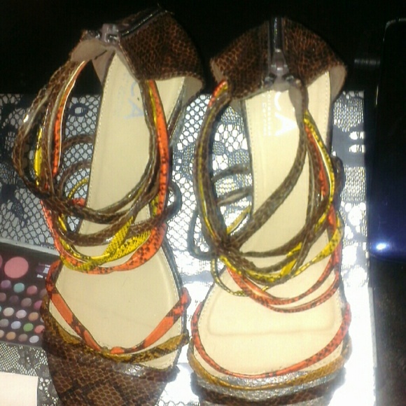 Pre-Loved wedges - Picture 2 of 4