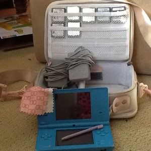 DSI with games,pen,2 chargers,wipe,and a pink case
