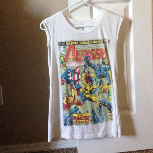 Forever 21 Averngers graphic tee