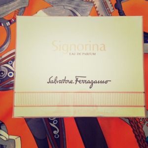 NIB Salvatore Ferragamo Signorina EDP 100ml