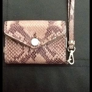 Michael Kors I-phone Wristlet