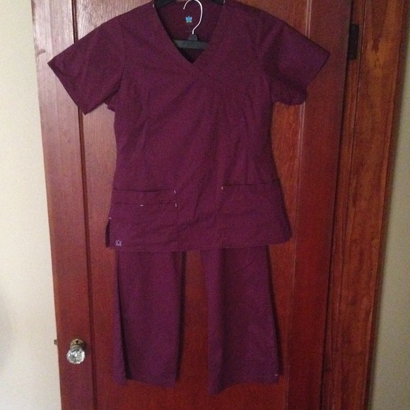Burgandy w/Gray Detail Maevn Scrubs