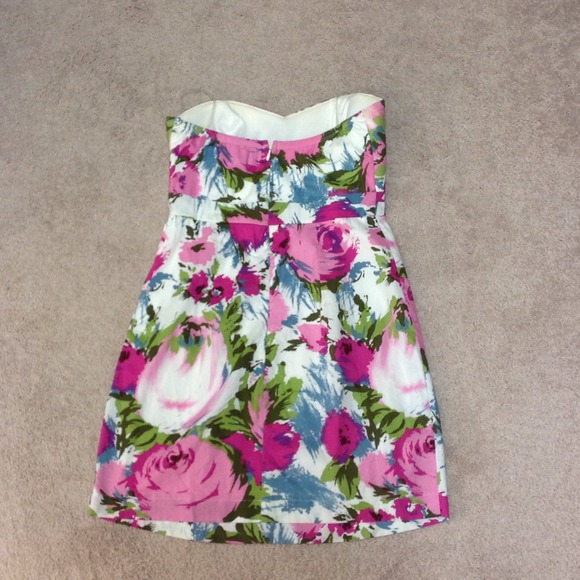 BUNDLED Used Sweetheart Floral Dress Size Medium - Picture 3 of 4