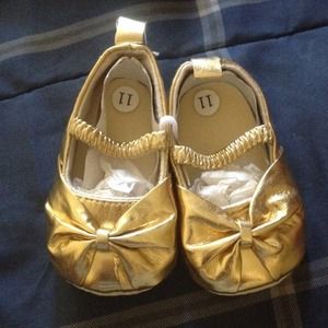 Shoes baby. 9-12 months