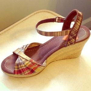 Plaid wedges