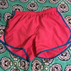 Nike running shorts (PINK)