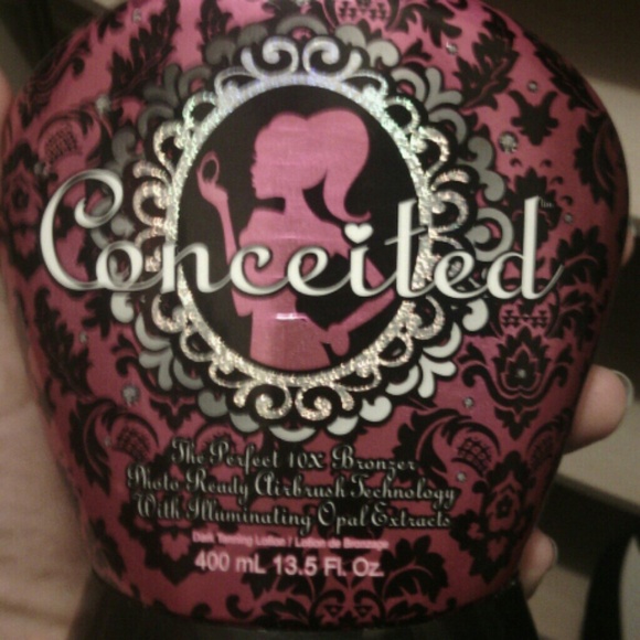 Conceited bronzing tanning lotion 3/4 full - Picture 1 of 3