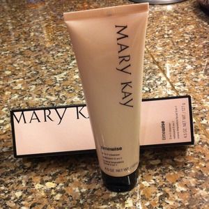 Mary Kay Timewise face wash