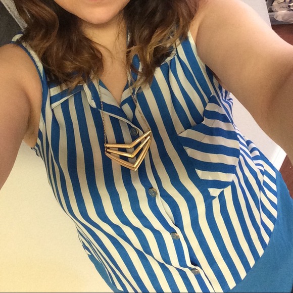 Striped blue top👍🏻 - Picture 2 of 3