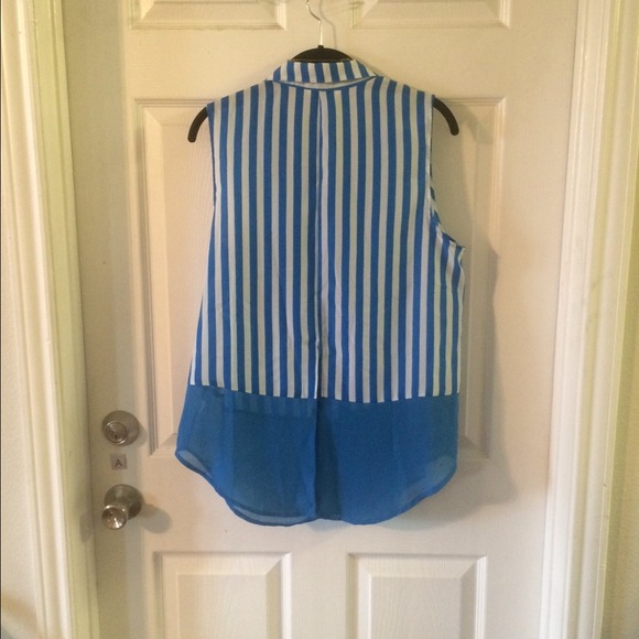 Striped blue top👍🏻 - Picture 3 of 3