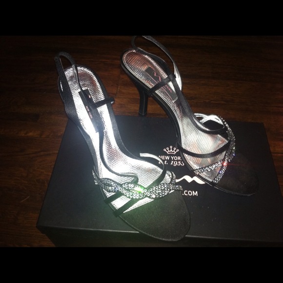 Nina Brand. Size 8. Great condition. - Picture 3 of 4
