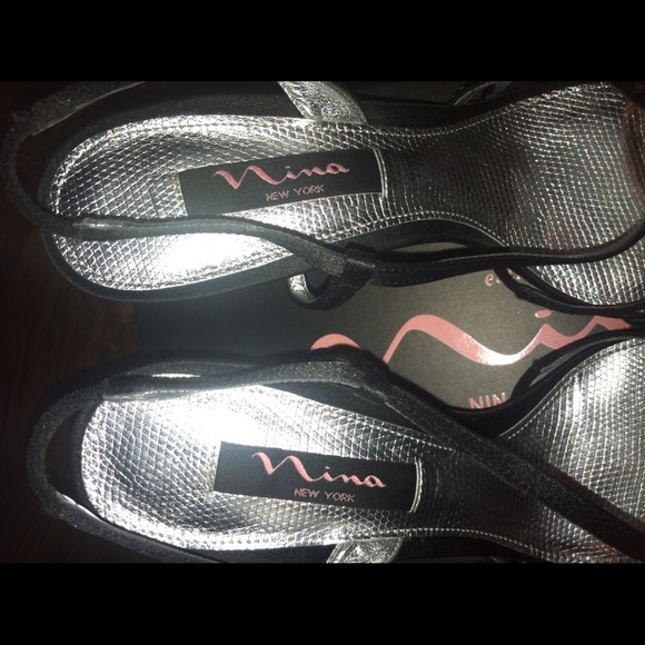 Nina Brand. Size 8. Great condition. - Picture 4 of 4