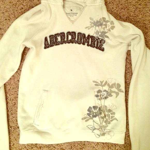 🚫SOLD🚫Abercrombie white hoodie