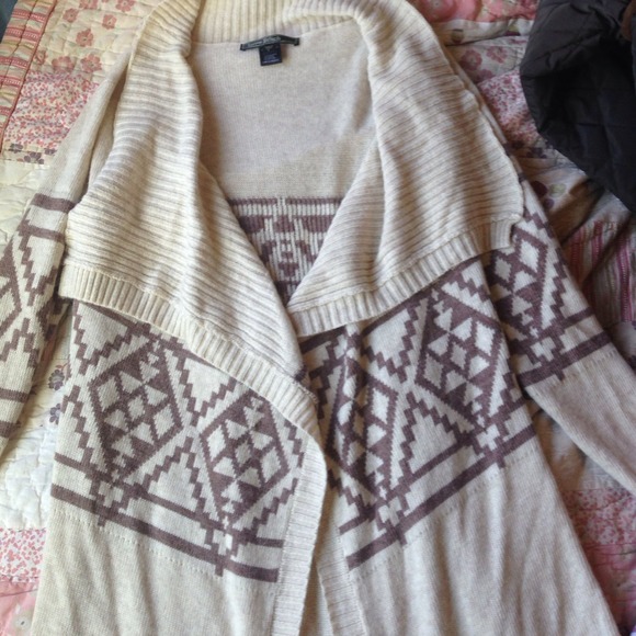 Sweater / cardigan