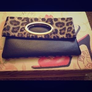 Leopard fashion reversible handbag......