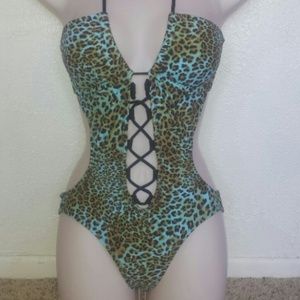 Aguaclara one piece bikini, brand new!