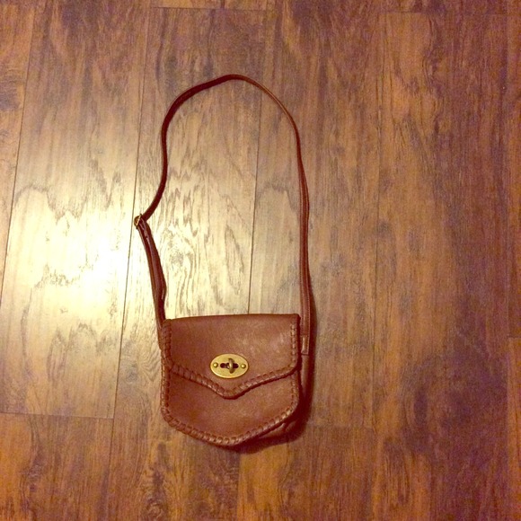 F21 small body bag