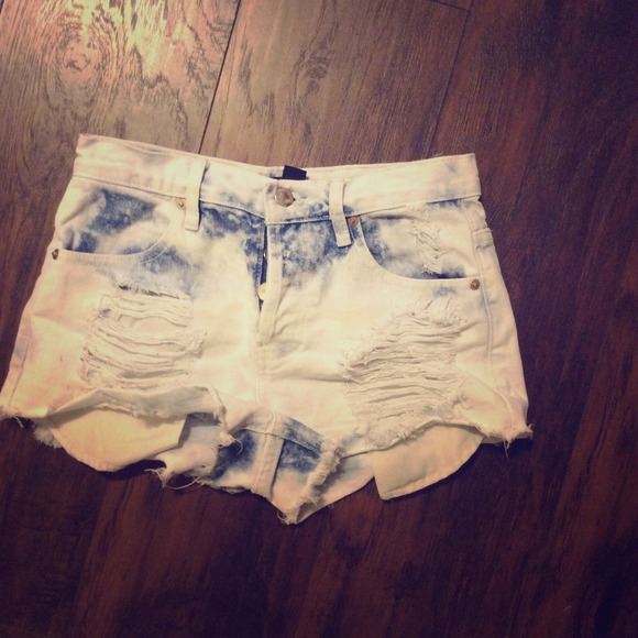 F21 Highwaisted shorts