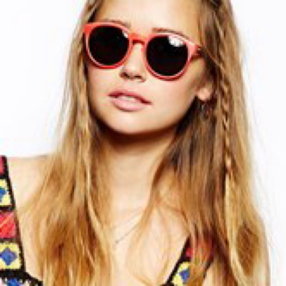 NWT Mink Pink "Burnout II Sunglasses" - Picture 4 of 4