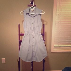 Beautiful dress only worn once!