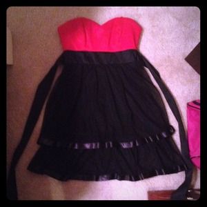 Beautiful dress for dances!!:)